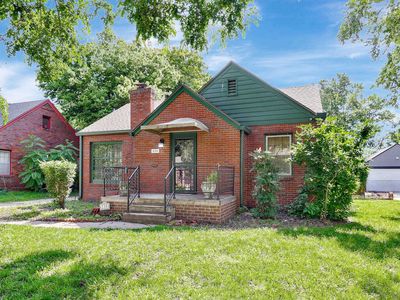 230 S Minneapolis Ave