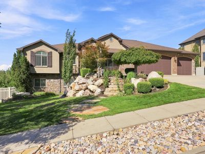 1385 N Compton Rd
