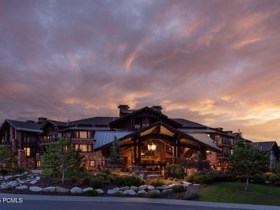 2100 W Frostwood Blvd #4127