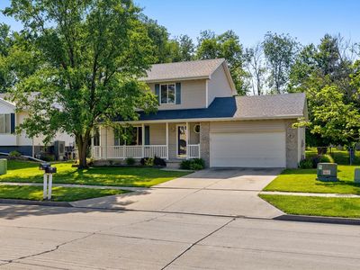 3123 SE Cherry Blossom Dr
