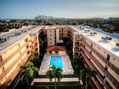 4629 Poinciana St #204