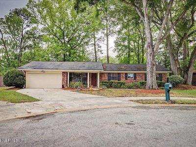 5148 BROMPTON Court