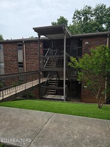 435 Canberra Dr