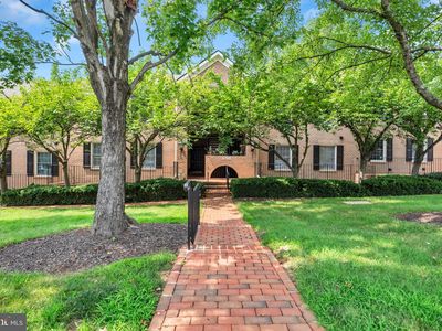 5702 Brewer House Cir Unit T-2-12