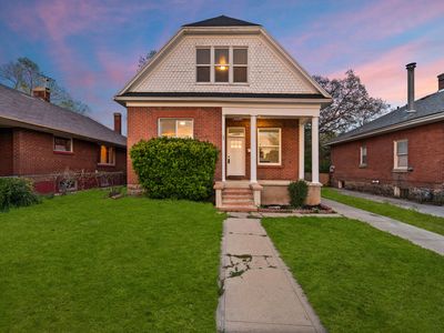 3048 Ogden Ave