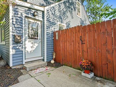 51 W Harry Ave