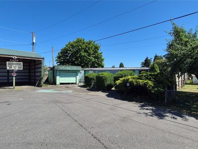 3304 Edgewood Lane