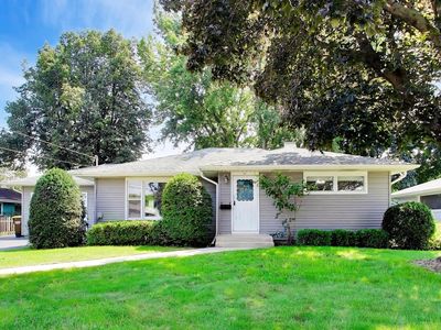 Property at 611 W Kimball Ave, Woodstock, IL