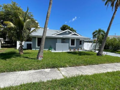 378 NW 2nd Way
