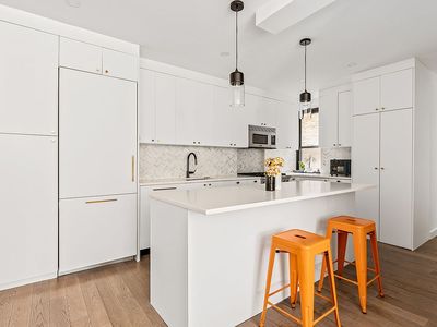 215 W 78th St APT 2C