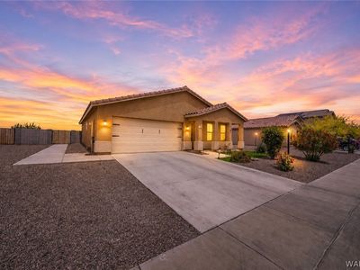 3671 E Koval Dr