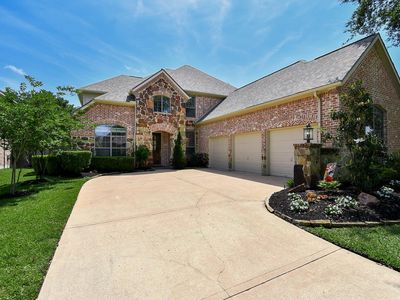 3302 Saint Charles Ct