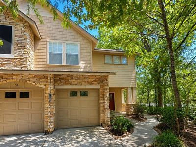 Property at 51 Scarlet Woods Ct, Spring, TX