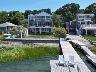 9 Beach Rd