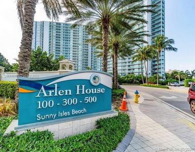 100 Bayview Dr APT 1503
