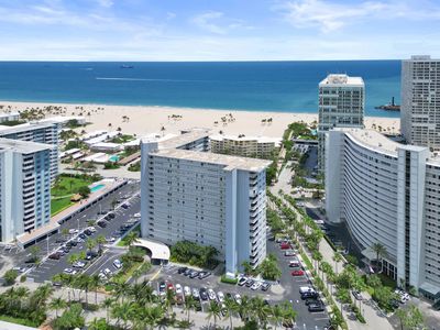 1920 S Ocean Drive #1504