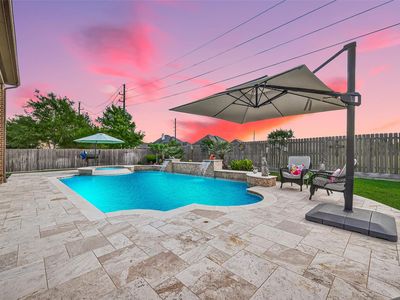 2203 Draycutt Dr