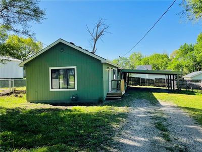 Property at 602 E Eisenhower Rd, Lansing, KS