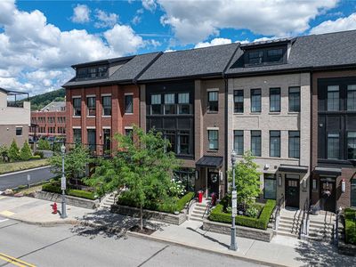 1920 Waterfront Pl