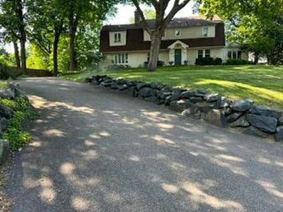 Property at 435 Far Hill Rd, Wayzata, MN