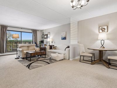 10411 Cedar Lake Rd APT 515