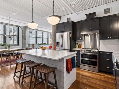 225 9th St E Unit 306