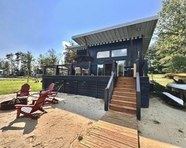 135 Hemlock Cv