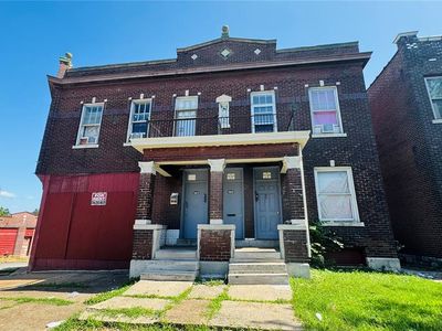 3738 Gravois Ave