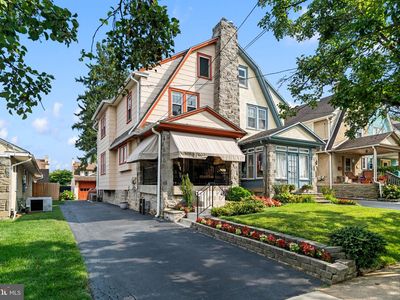 145 Hastings Ave