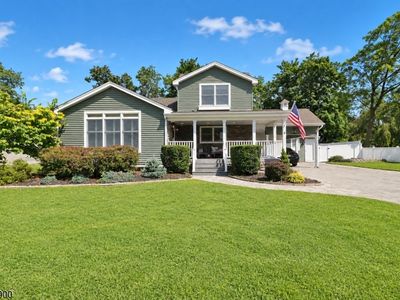 4 Raymond Ct