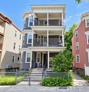 8 Hosmer St
