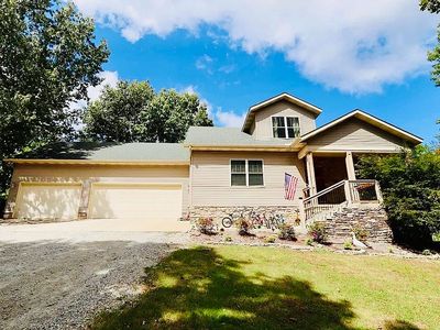 1012 Roselee Dr