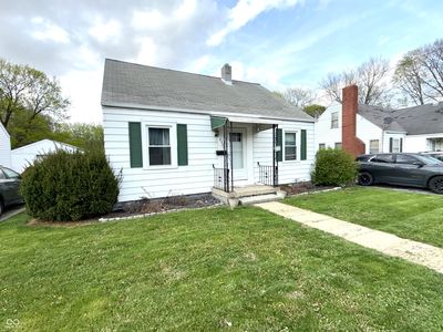 2300 W 8th St