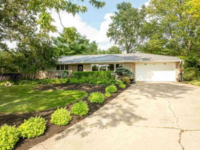 703 S Eliason Rd