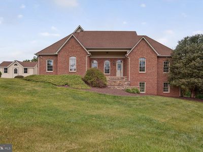 7001 Wayland Dr