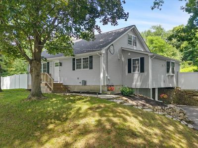 11 Mendon Rd
