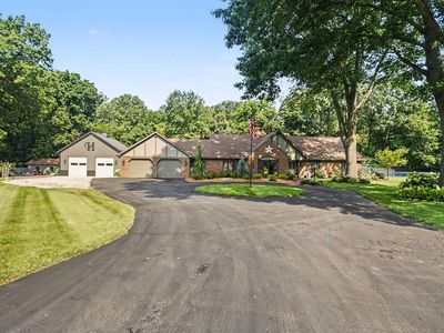 1555 Cardinal Dr