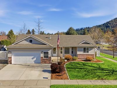 2143 E Greenleaf Ln