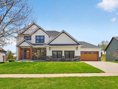 1702 Ancaster Dr NE