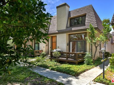 9000 Vanalden Ave Unit 123