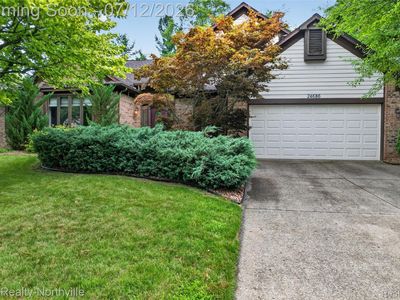 24686 Venice Dr
