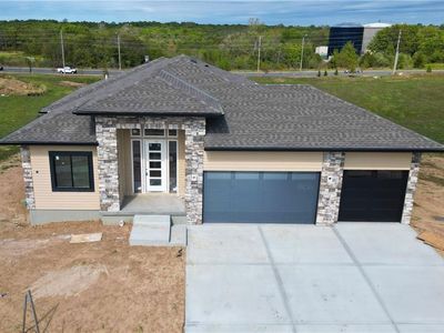 2607 NE Woodland Oak Dr