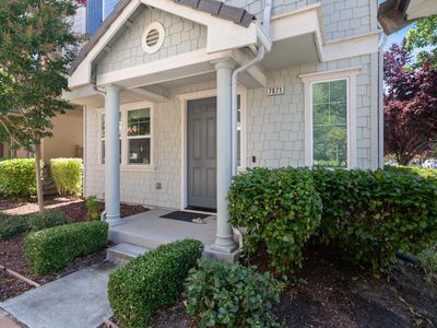 7071 N Mariposa Ct
