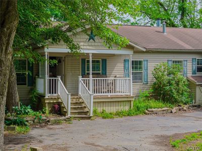 2704 1/2 Suits Ave