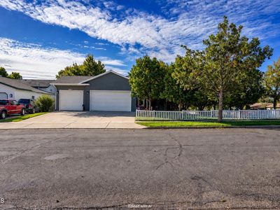 103 E Edmonton Dr