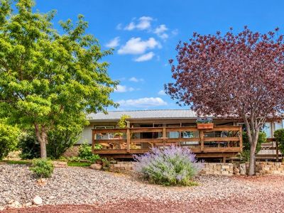 765 N Alta Vista Dr
