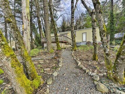 7949 Rogue River Hwy
