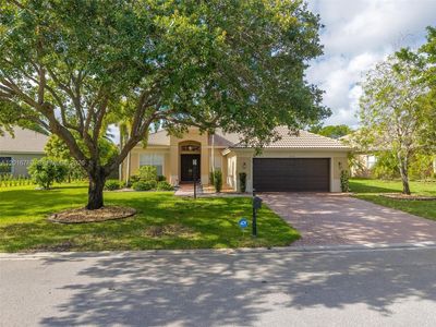 10684 NW 64th Ct