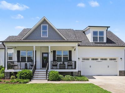 56 Rickenbacker Dr