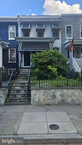 1403 W Virginia Ave NE